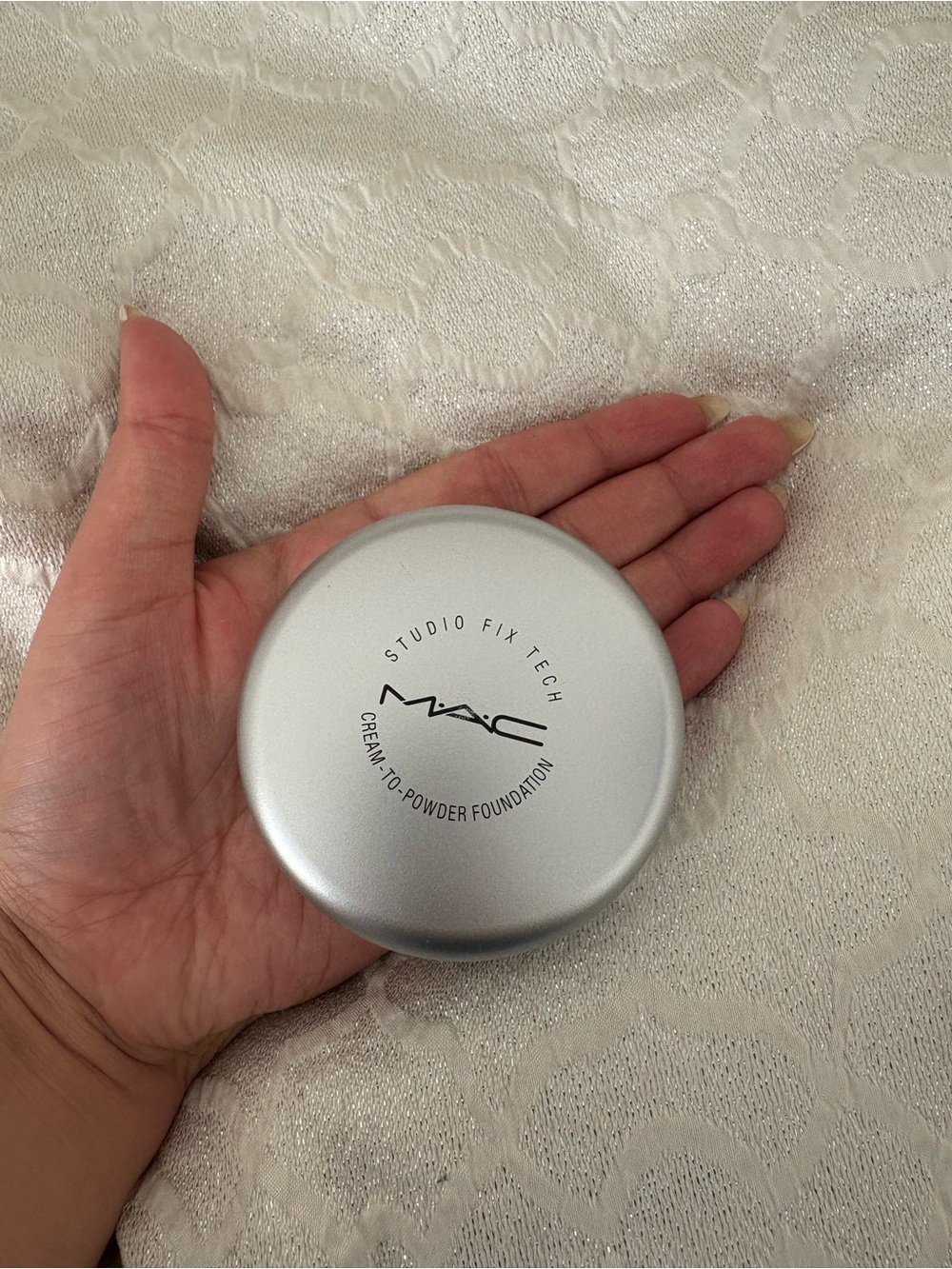 MAC Studio Fix Tech Cream-to-Powder Foundation - Silver Box - Picture 3 of 6